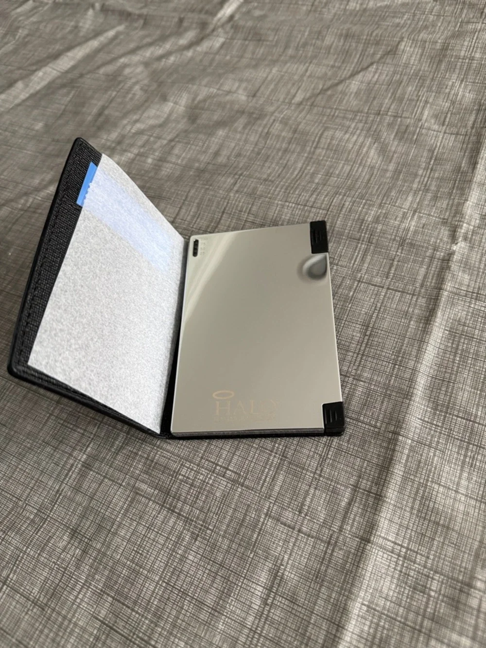 Halo Black or Gray Textured Card & Key Organizer
